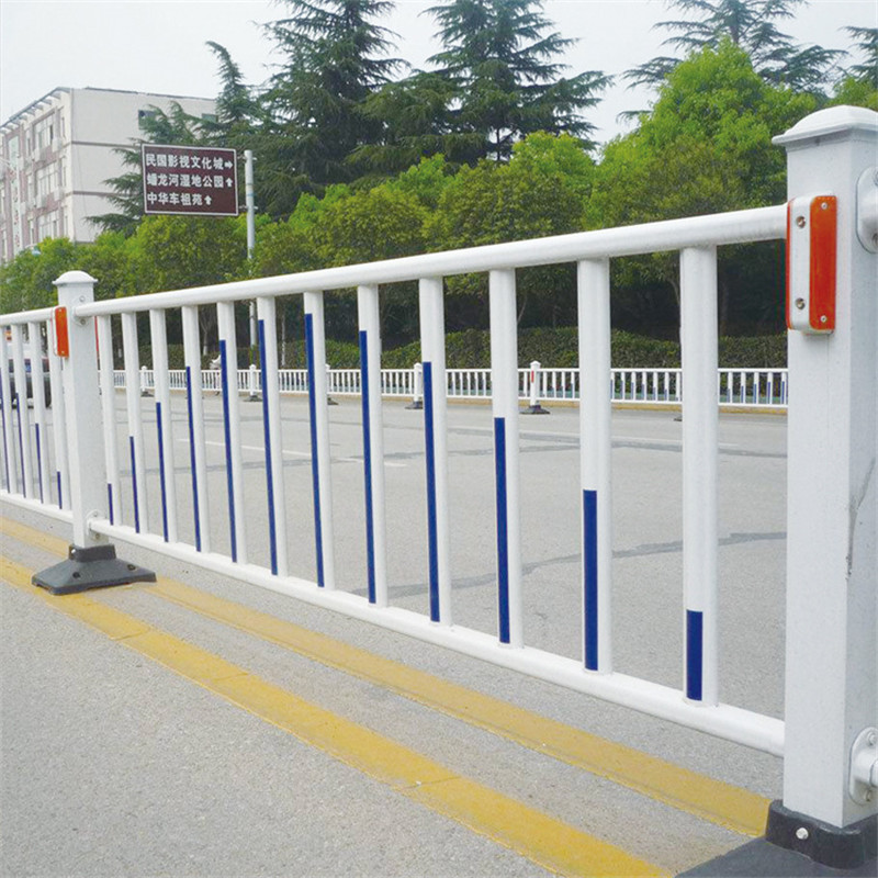 贛州市政護欄網與臨時隔離欄 道路施工與河道安全的全方位防護方案